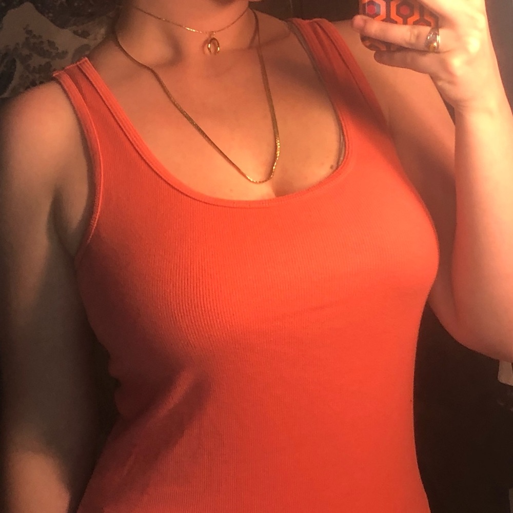 🌺 Peachy Salmon Wife Beater Tank🌺